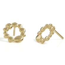 Load image into Gallery viewer, Yellow Gold Pebble Circle Stud Earrings
