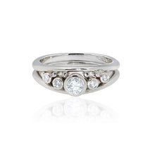 Load image into Gallery viewer, Curve Diamond Wedding Ring
