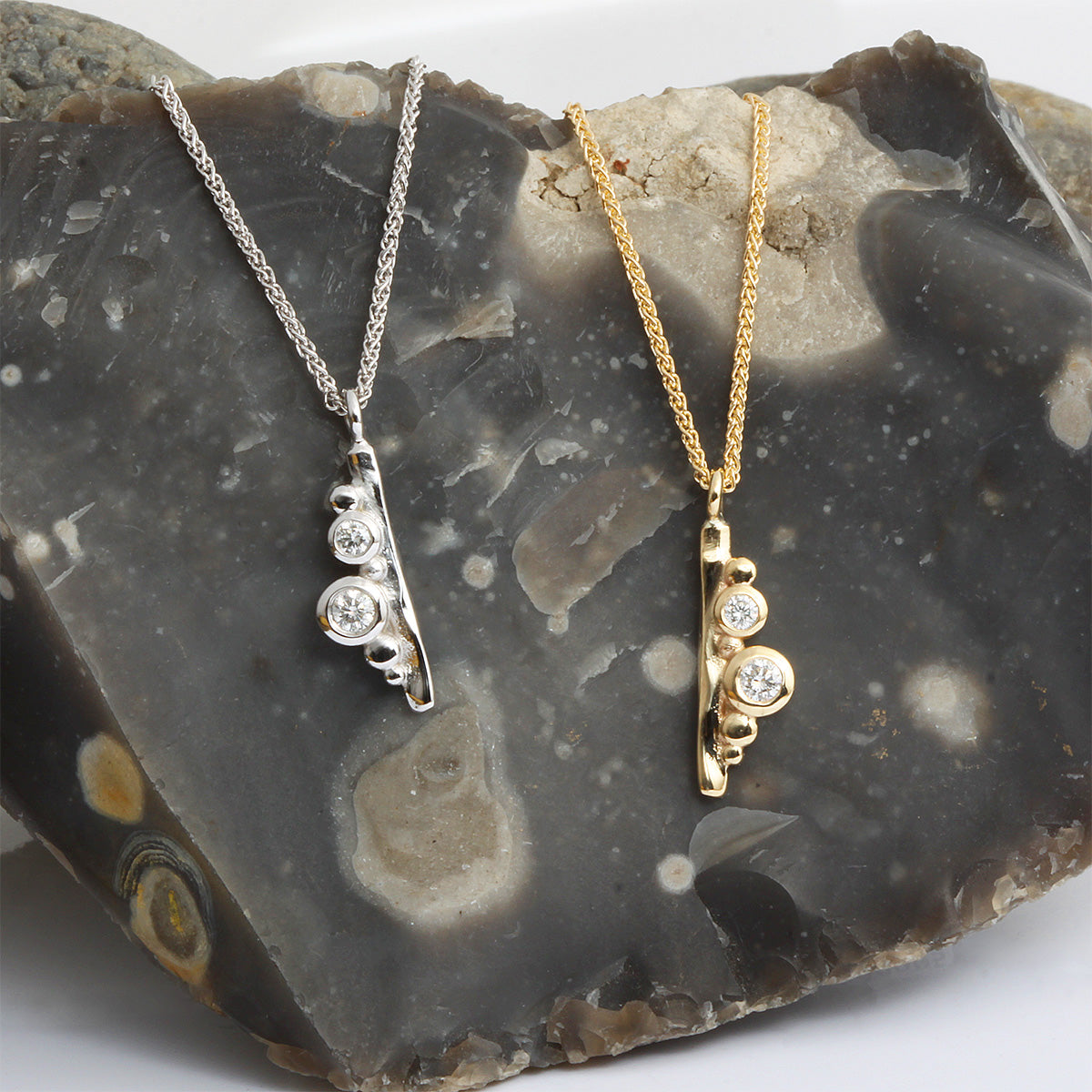 Flint Midi Bar Necklace