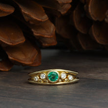 Load image into Gallery viewer, Curve Diamond Wedding Ring
